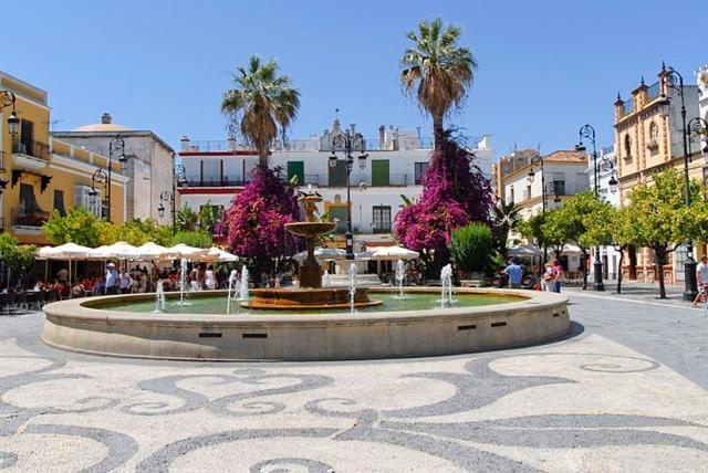 Convento De La Victoria Junto Al Cabildo Con Wifi Y Parking Gratis Apartment Sanlucar de Barrameda Exterior photo
